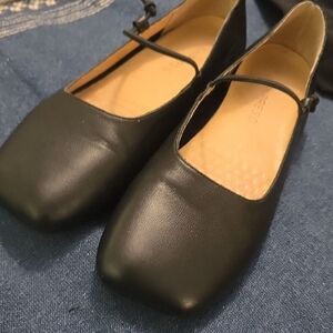 EMPRESS Women's Black Mary Jane Flats with Cushioned Insole